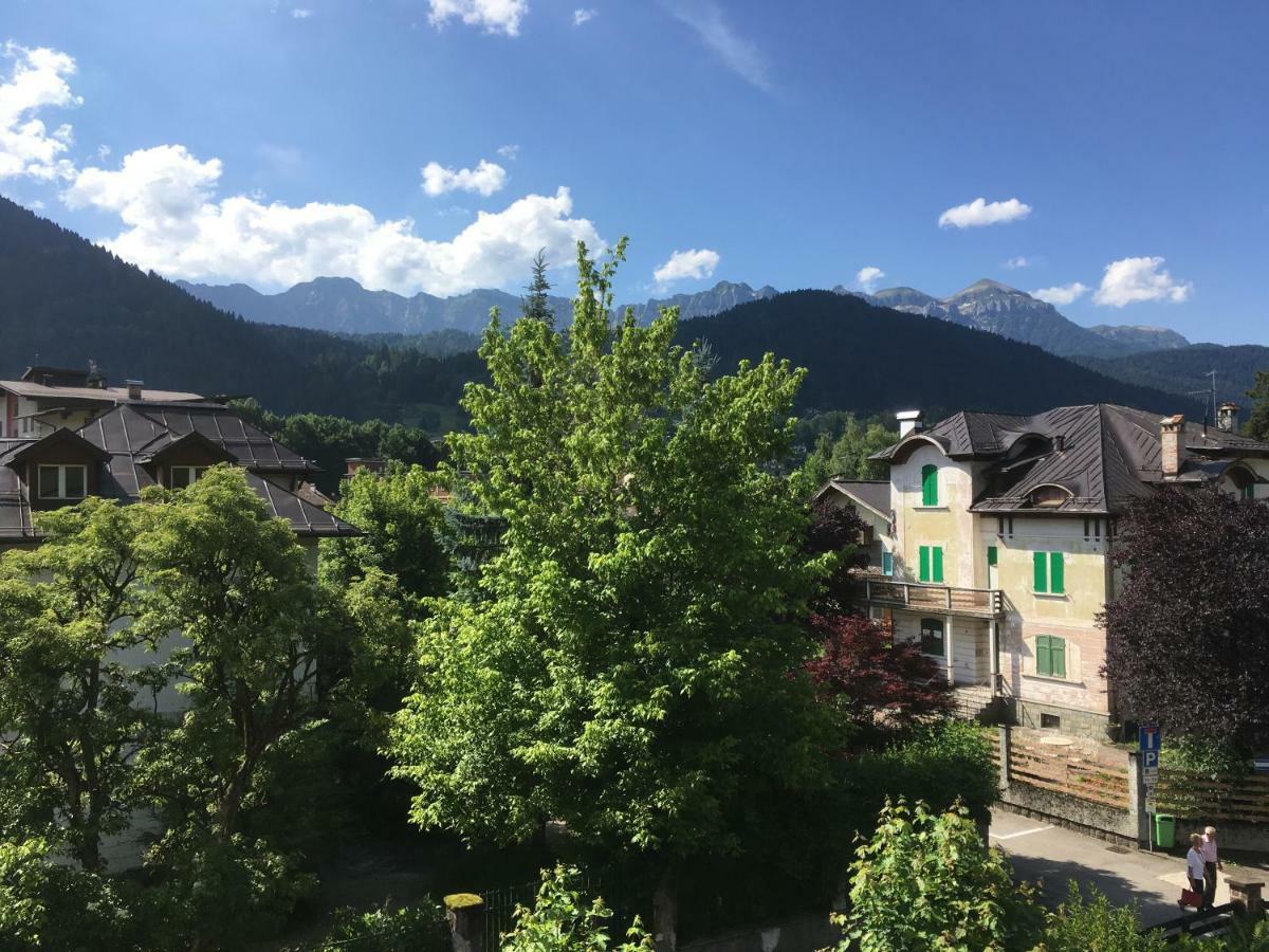 Ferienwohnung La Finestra Sulle Dolomiti - The Window To The Dolomites Fiera Di Primiero Exterior foto