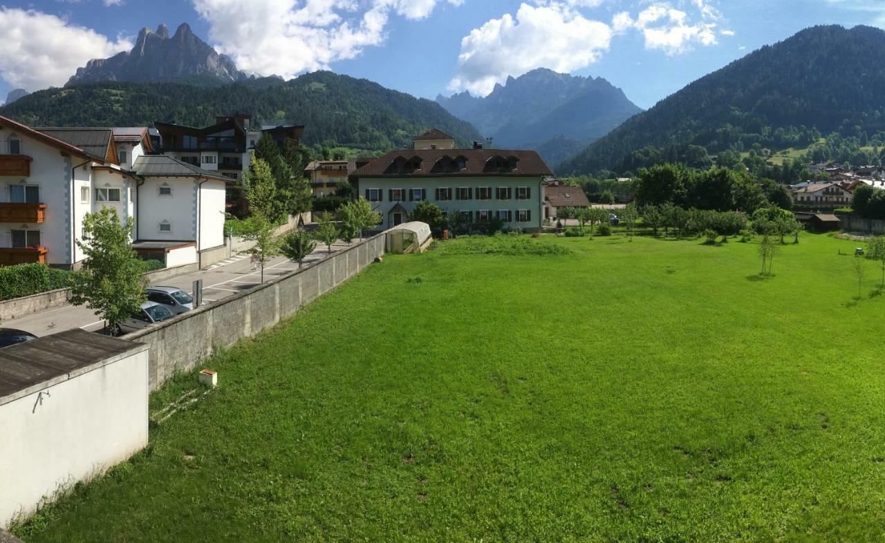 Ferienwohnung La Finestra Sulle Dolomiti - The Window To The Dolomites Fiera Di Primiero Exterior foto