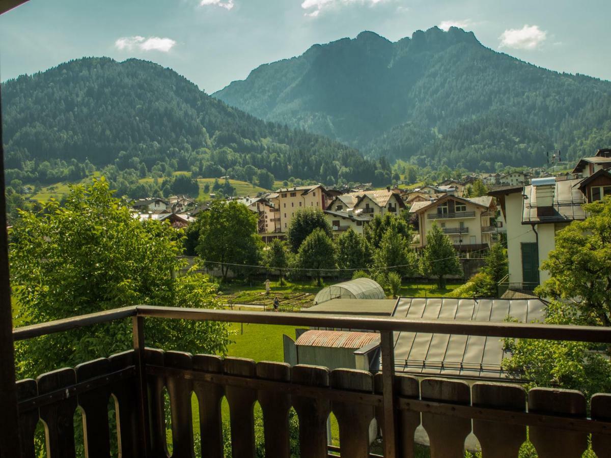 Ferienwohnung La Finestra Sulle Dolomiti - The Window To The Dolomites Fiera Di Primiero Exterior foto
